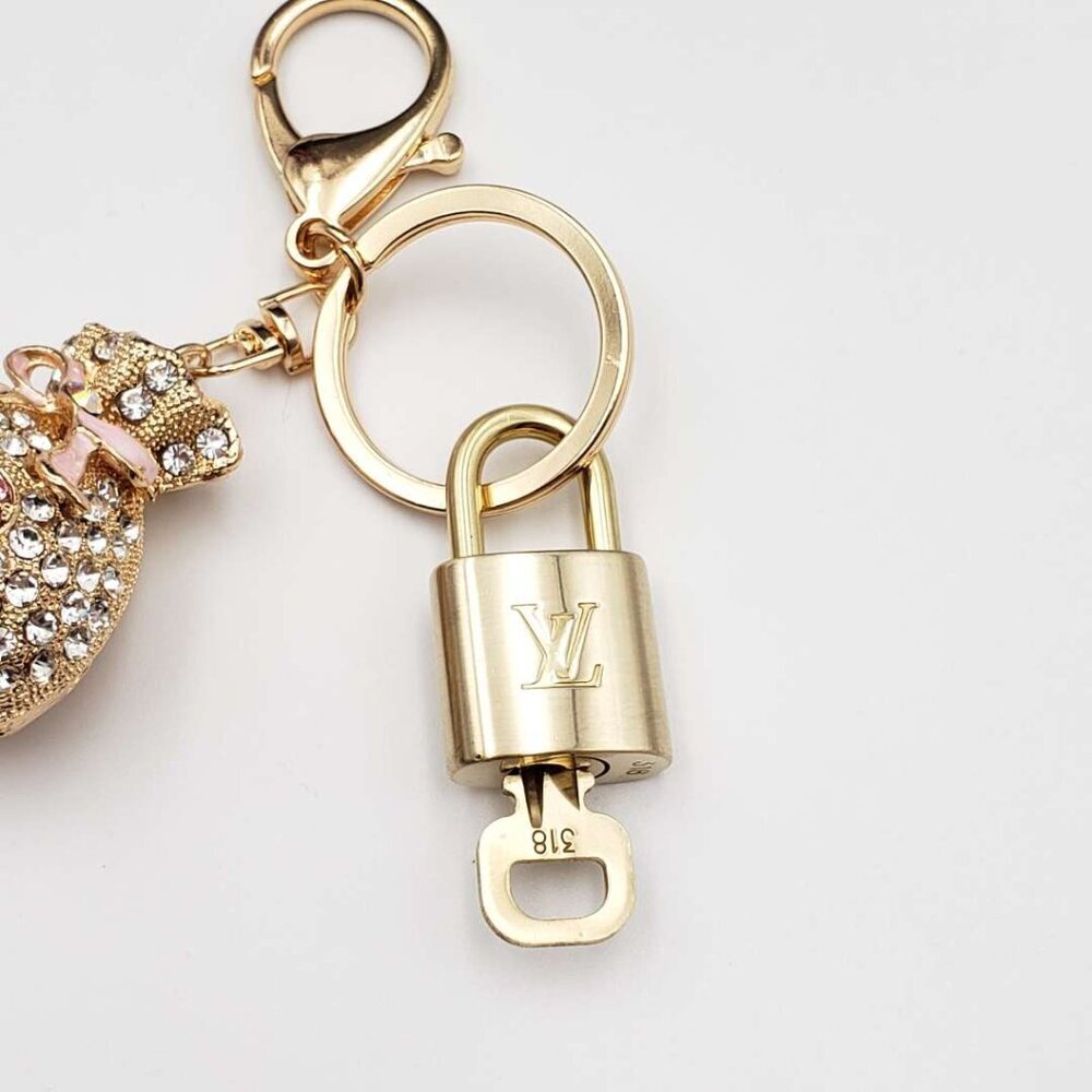 Authentic Louis Vuitton Gold Padlock & Key 🔒 LV Bag Charm w/ Unbranded Keychain - Picture 6 of 7